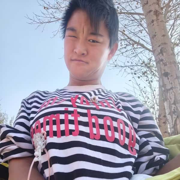 内蒙古24岁单身美女真诚找对象-株洲征婚相亲网